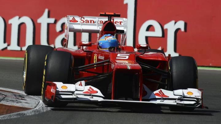 Un expiloto de F1 dicta sentencia sobre Alonso en Ferrari: "Es lo más cerca que un piloto ha estado de la perfección"
