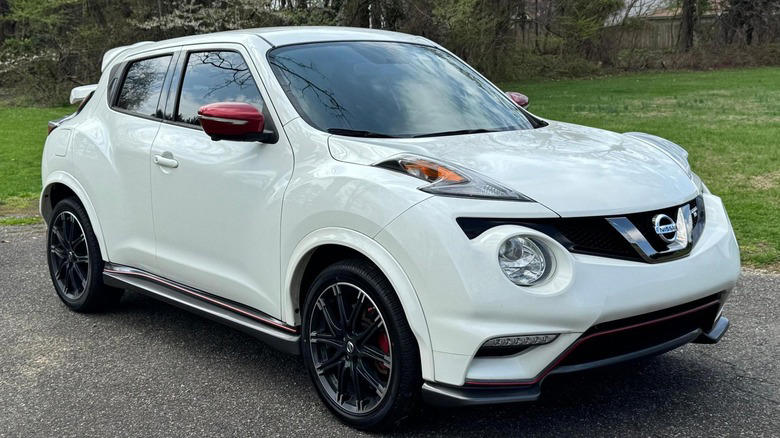 Choose joy with this Nissan Juke Nismo RS that even has a manual transmission