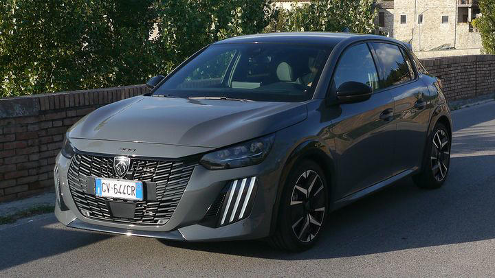 El Peugeot 208 de gasolina no está acabado, el CEO de Peugeot explica por qué sigue teniendo todo el sentido
