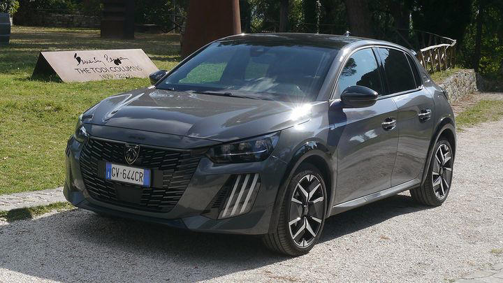 El Peugeot 208 de gasolina no está acabado, el CEO de Peugeot explica por qué sigue teniendo todo el sentido