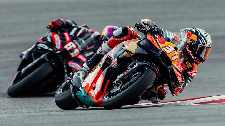 Pedro Acosta señala el punto realmente fuerte de Aprilia: “Es precisamente nuestro punto débil en KTM”