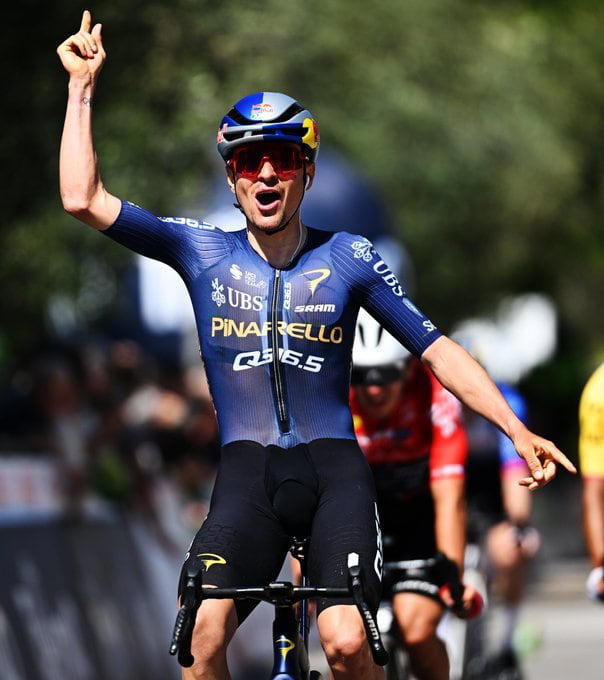 Pidcock se saca la espina en el Tour de los Alpes y Bernal sigue en progresión