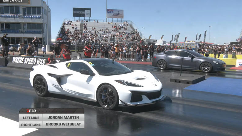 Tesla, Tesla Plaid owner learns the hard way it can't keep up with a Corvette