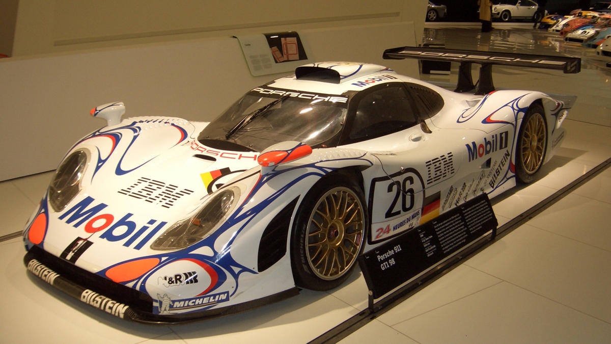 Porsche, Porsche 911, The 1998 Porsche 911 GT1 blurred the line between race car and road machine