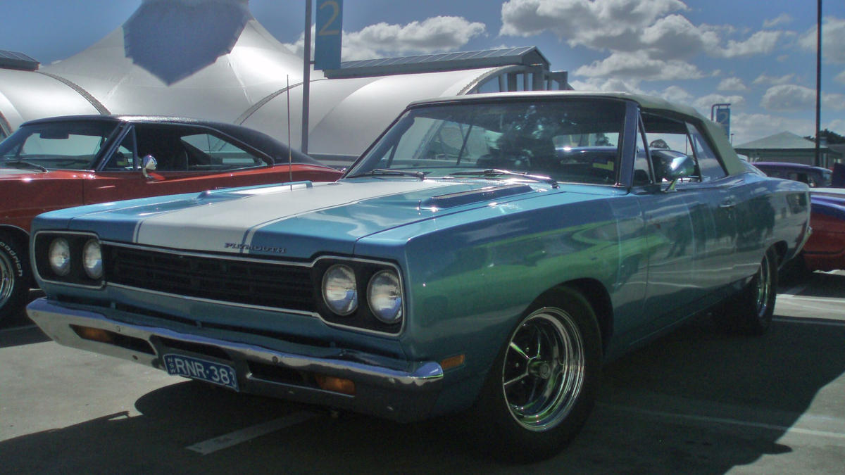 Plymouth, Muscle Cars, Plymouth’s 1968 Road Runner proved muscle cars could be fast, simple, and cheap