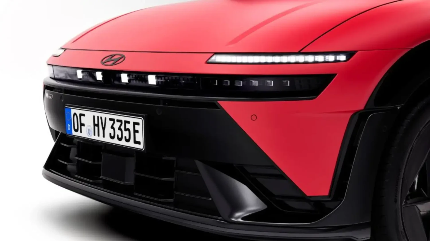 Hyundai, Hyundai Ioniq, Hyundai ha utilizado el código Morse para identificar su logotipo en el Ioniq 3