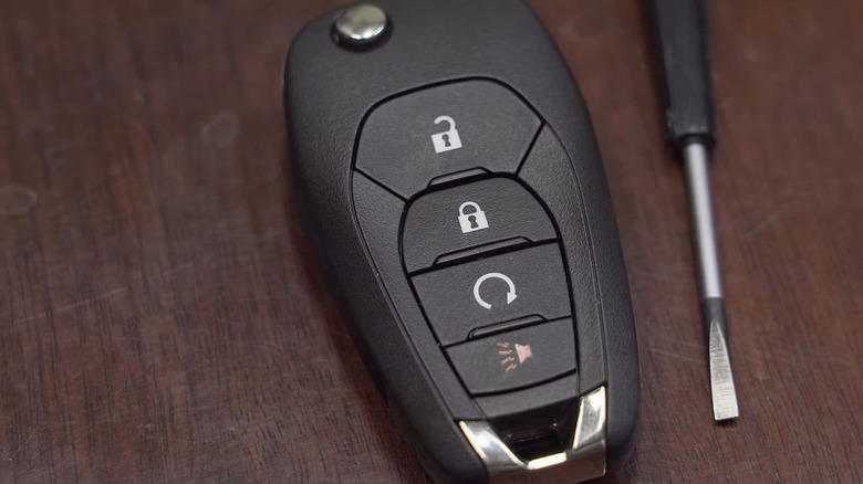 How to change the battery in a Chevy key fob