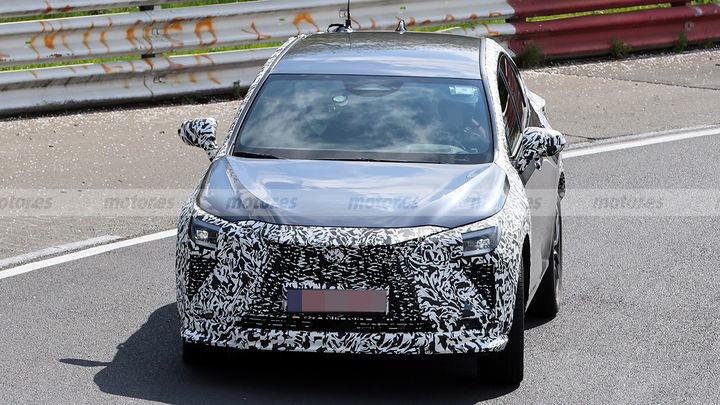 Lexus ya se prepara para ir contra Mercedes y BMW, el nuevo NX 2027 se deja ver por primera vez