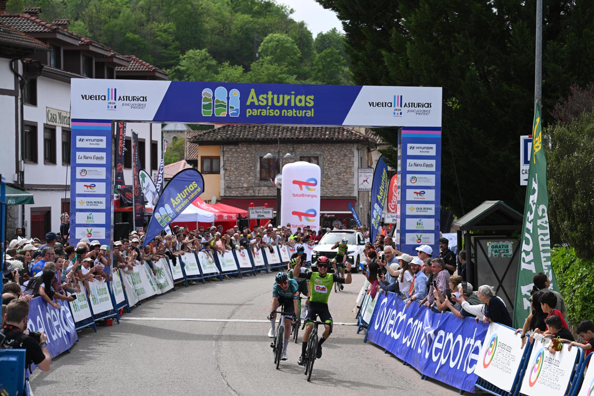 Layrac se impone en el esprint final