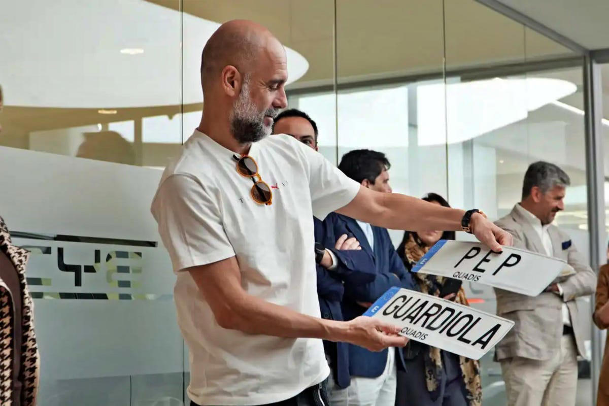 Pep Guardiola conducirá en Barcelona este BYD 100% eléctrico valorado en más de 50.000 euros