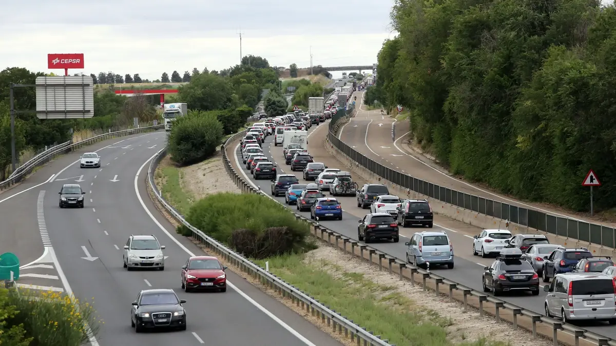 La DGT prevé unos 725.000 desplazamientos en Castilla y León durante el puente del 1 mayo