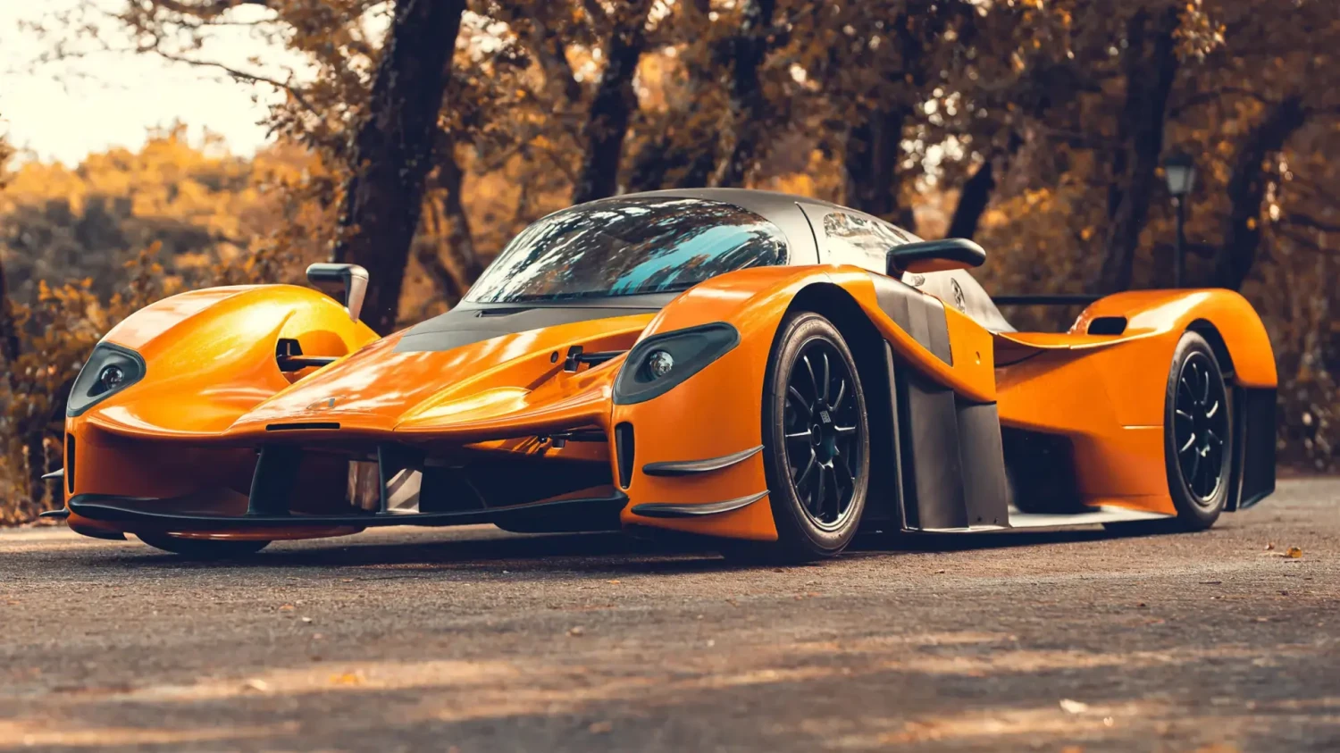 Ford, Este hiperdeportivo es portugués, su precio ronda los 2.000.000 de euros y equipa un motor de origen Ford