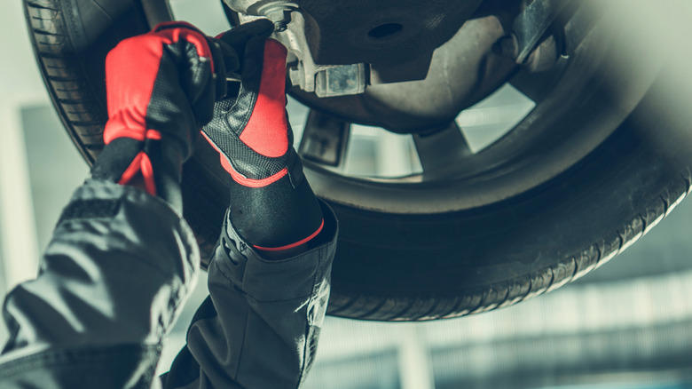What is four-wheel-steer and why does your car need it?