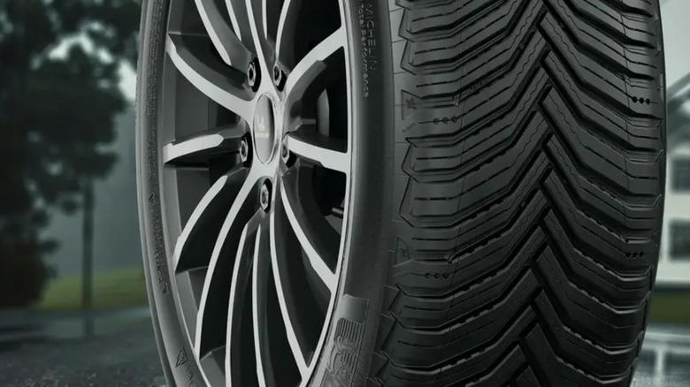 Michelin CrossClimate 2 vs Goodyear WeatherReady 2: How do the two tires compare?