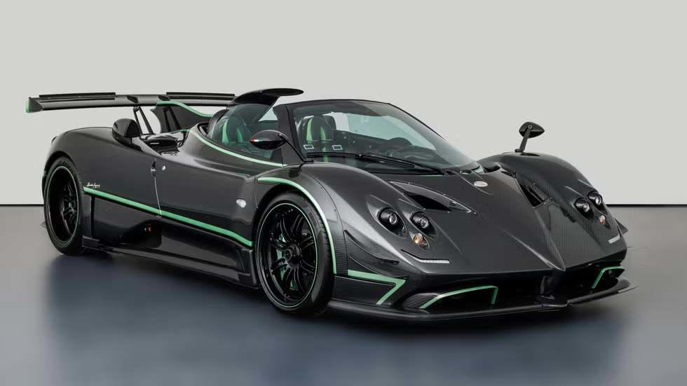 Suma y sigue: Fernando Alonso incorpora una nueva joya a su garaje, un increíble Pagani Zonda 1/1