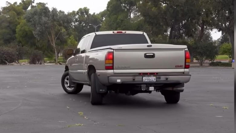 GM's rare Quadrasteer system for pickup trucks was innovative (and a massive failure)
