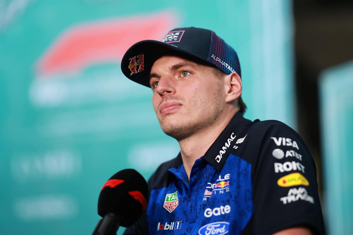 Zak Brown, sobre un posible fichaje de Max Verstappen en McLaren F1 por Oscar Piastri: "Él es..."