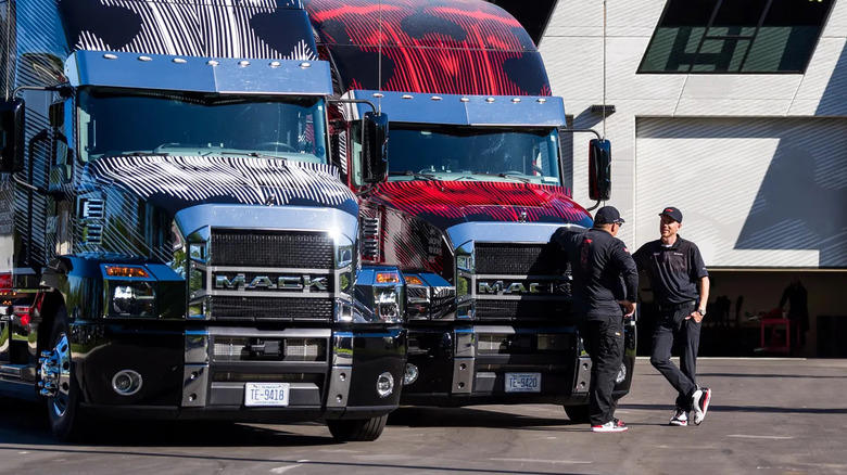 Is it Mac or Mack Truck? A look at how the company got its name &amp; logo