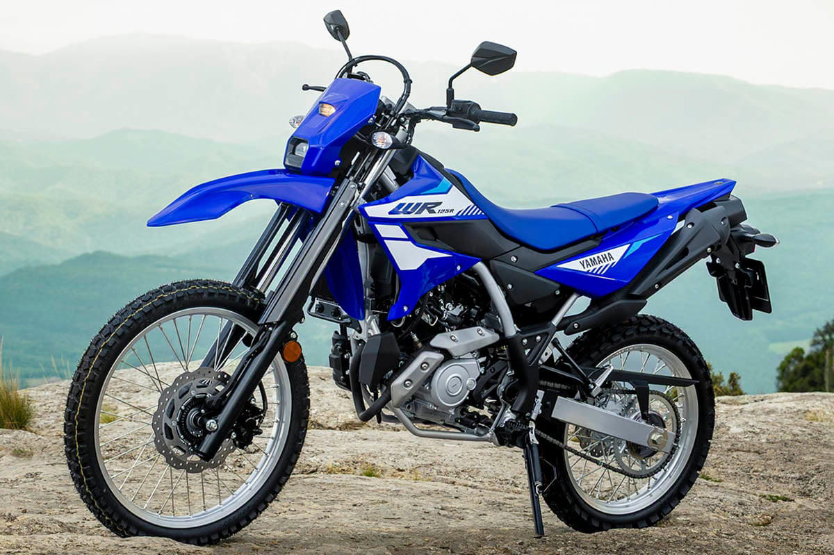 林道ツーリングと相性がいいバイクはどっちだ? ヤマハ「WR125R」対ホンダ「ハンターカブ」悪路に強い“原付二種”を同じルートで乗り比べた印象は