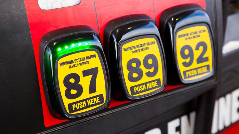 Hellcat owner learns the hard way lower octane gas won't save you money