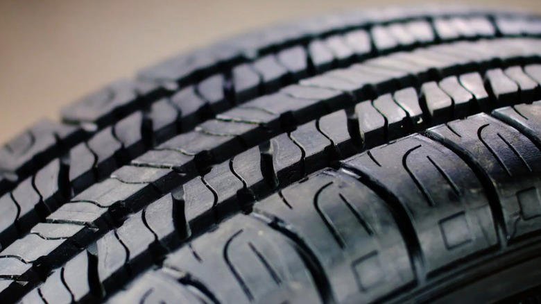 Goodyear Reliant vs. Assurance: What's the difference between these tires?