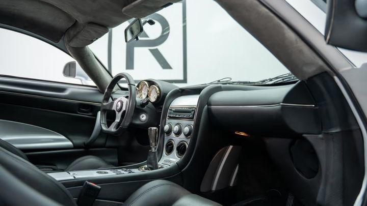 Paul Walker también tenía esta rareza con motor V8 de 7.0 litros: sale a la venta con solo 3.000 km