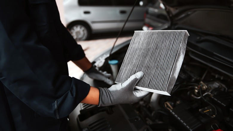 5 warning signs your auto-mechanic is overcharging you