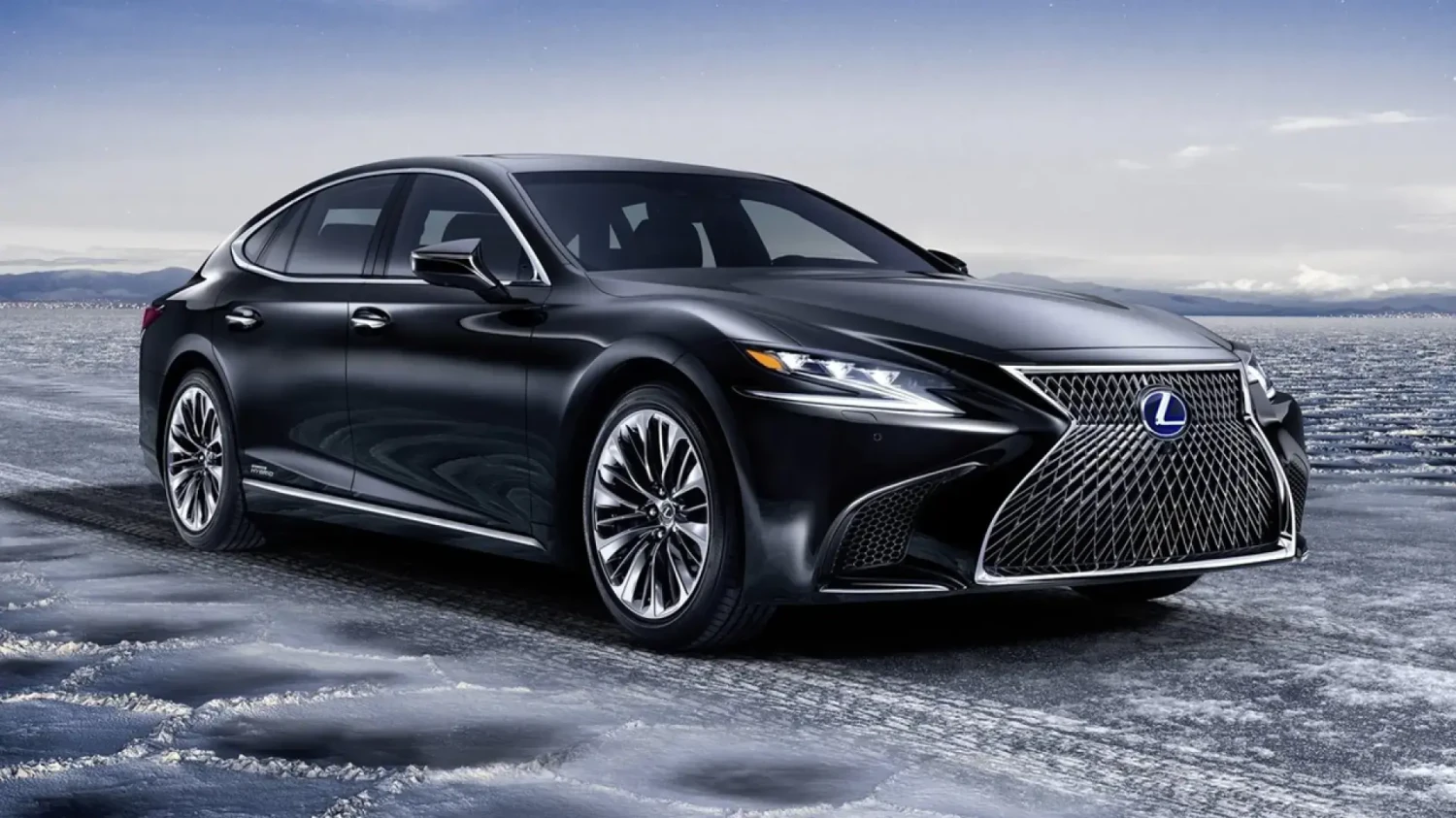 BMW, Lexus, Imanol Pradales (51 años), lehendakari del Gobierno Vasco, renuncia a un BMW oficial y se queda con su antiguo Lexus
