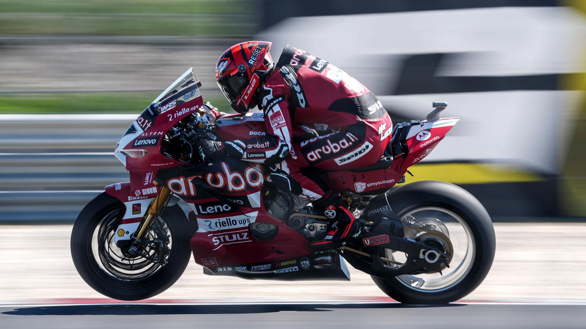 Lecuona cambia la tendencia en Ducati