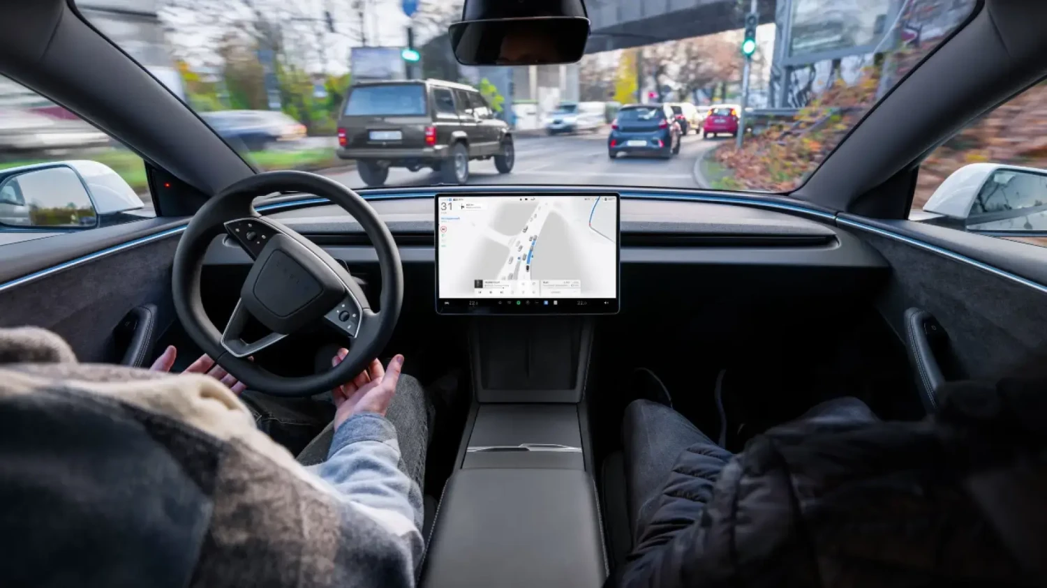 Tesla, Tesla siempre ha dicho que su conducción autónoma solo necesitaba un ajuste de software. Ahora admite que necesitará «microfactorías»