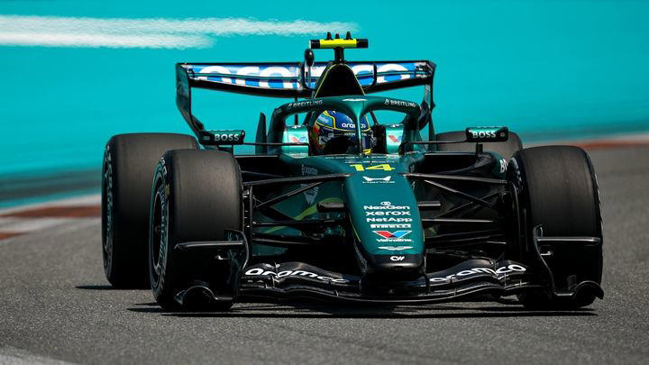 Norris manda y McLaren firma un golpe de autoridad ante Leclerc y unos débiles Mercedes
