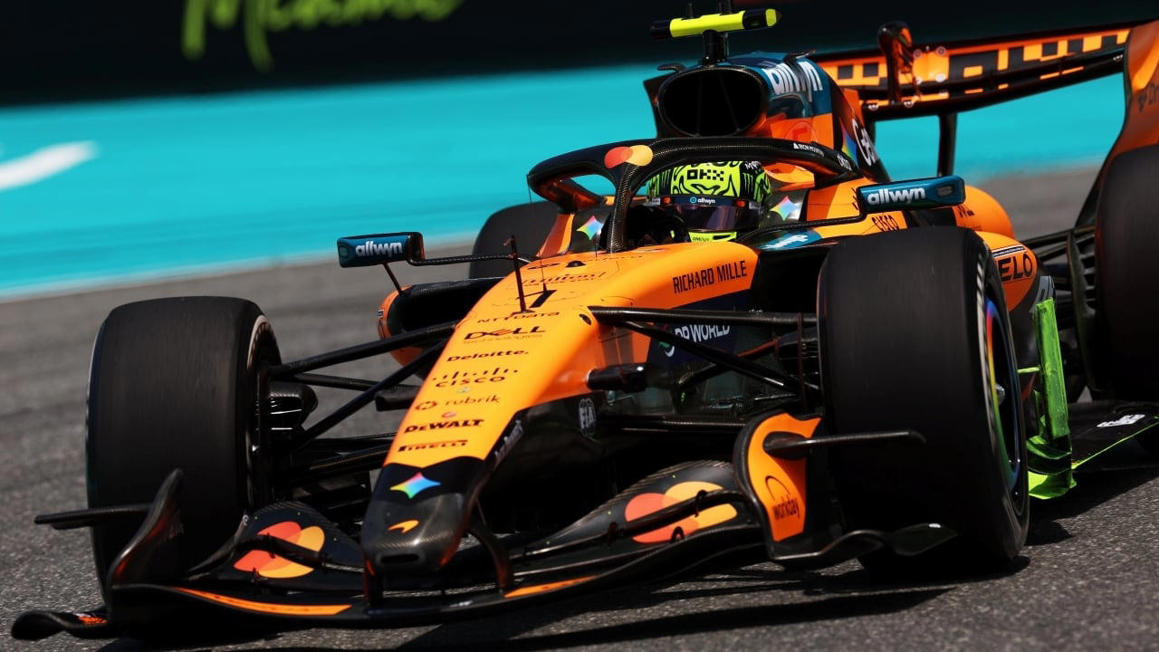 Norris manda y McLaren firma un golpe de autoridad ante Leclerc y unos débiles Mercedes