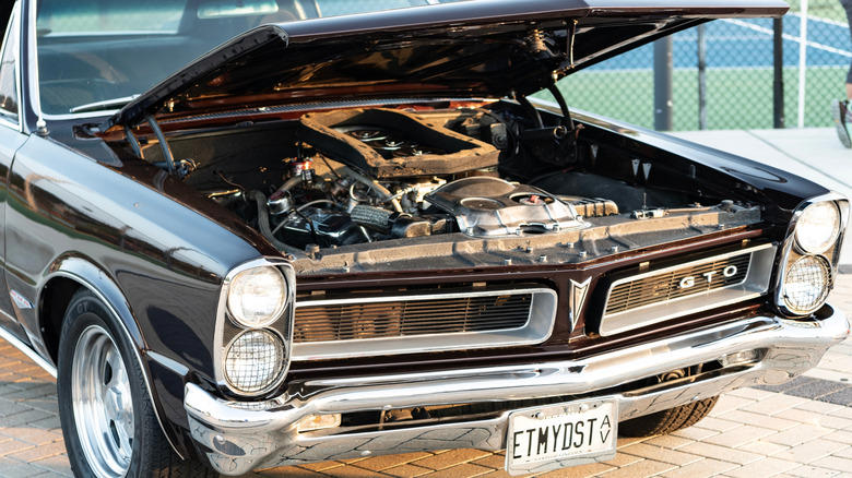 Why Pontiac's identical engine block dimensions changed everything for V8 builders