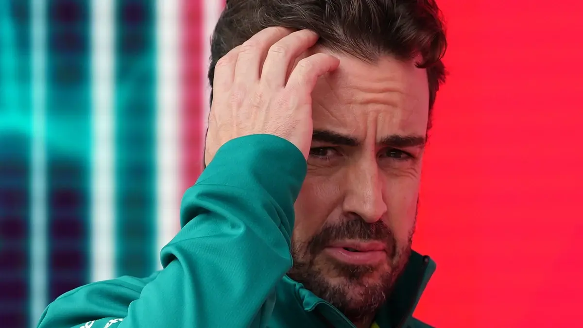 Fernando Alonso revela el mayor problema del AMR26