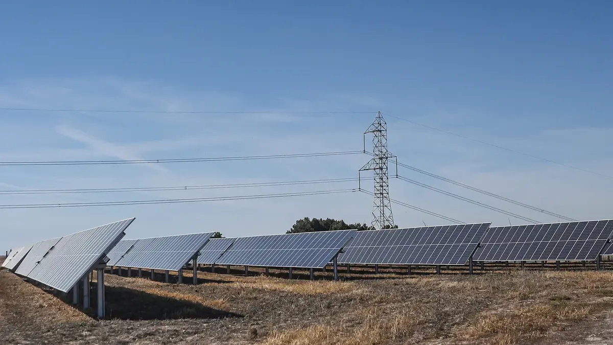 Récord en renovables: La producción de electricidad se dispara un 13% y el 94% ya proviene de energía limpia