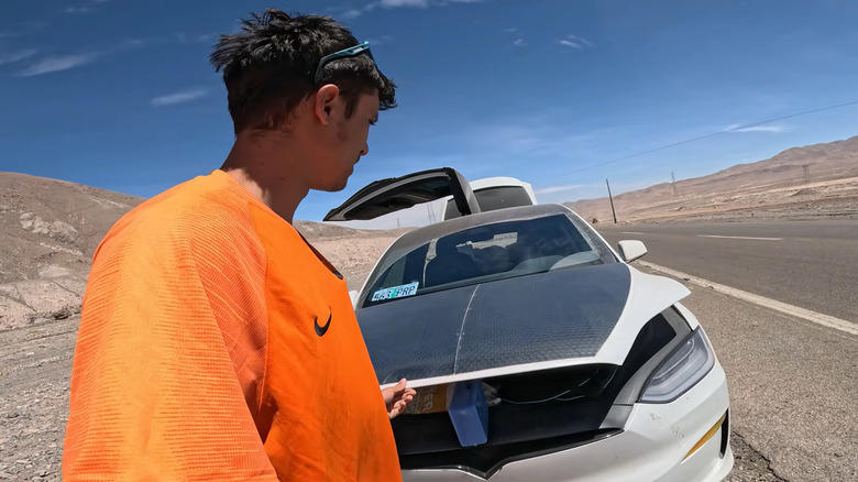 YouTuber's Tesla hit 0% charge and not even his mounted solar panel could save him