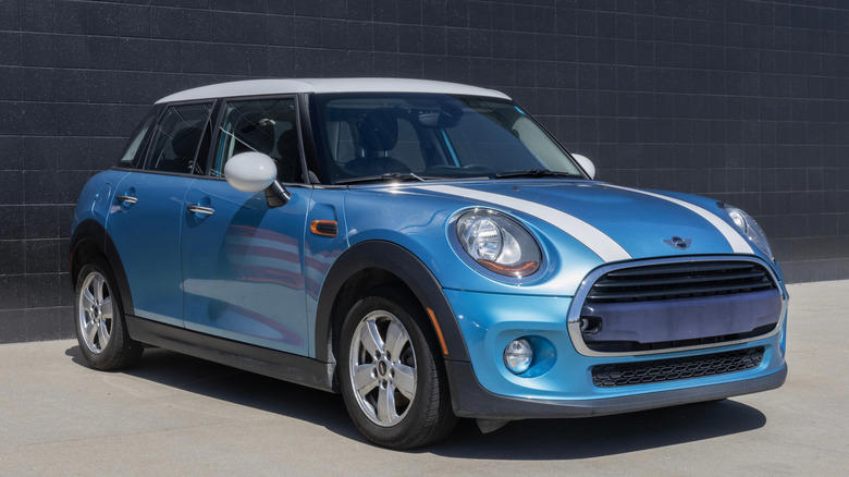 11 modern cars that look like retro classics