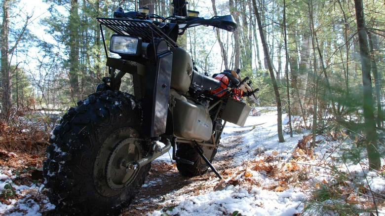 How the Rokon two-wheel drive motorcycle works