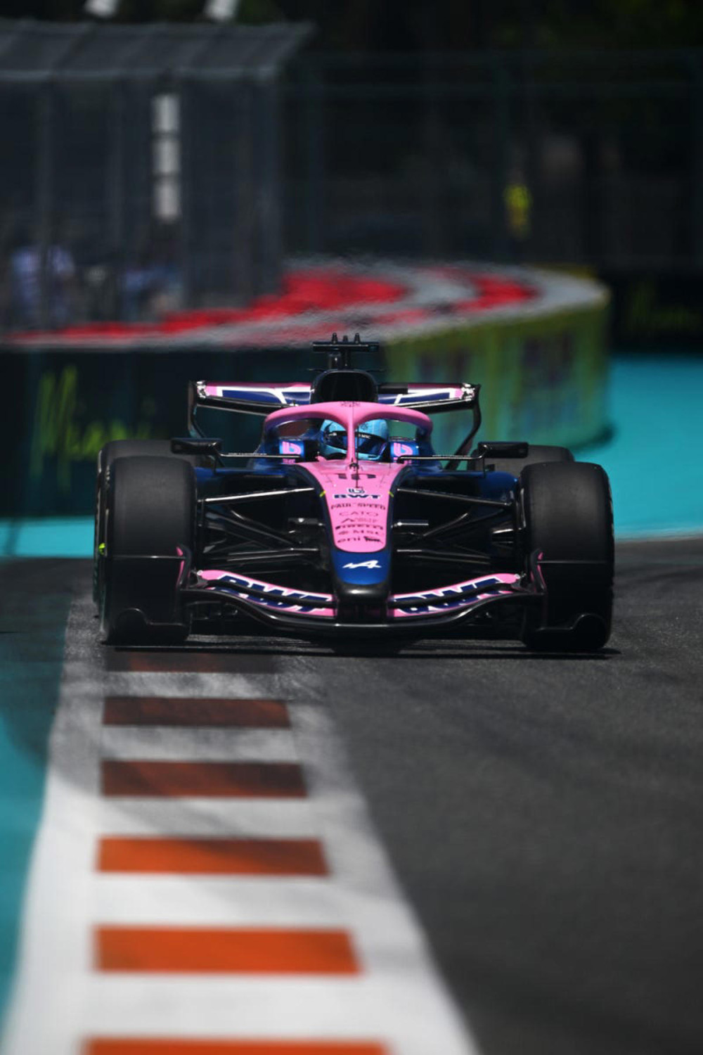 Alpine, Pierre Gasly, piloto de Alpine F1, no entiende su accidente en el GP de Miami: “Le dejé espacio”