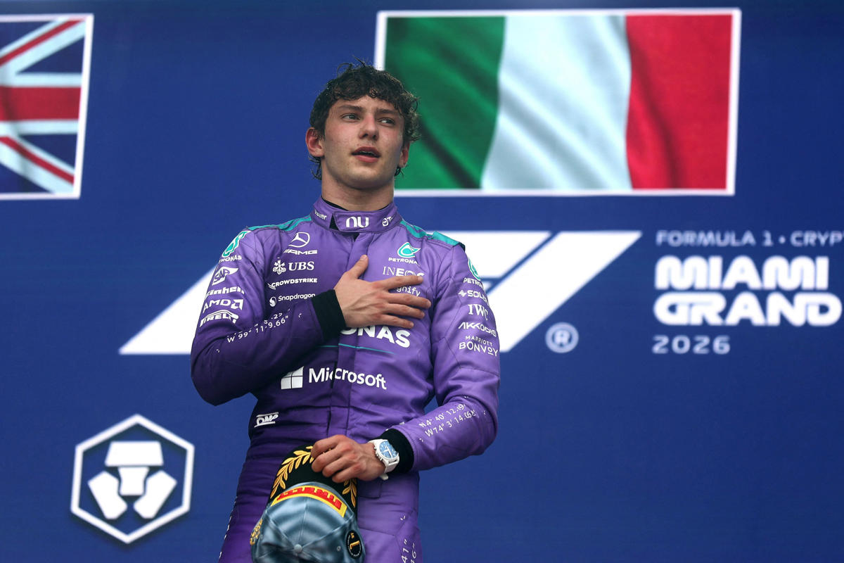 Antonelli supera a Schumacher y Senna