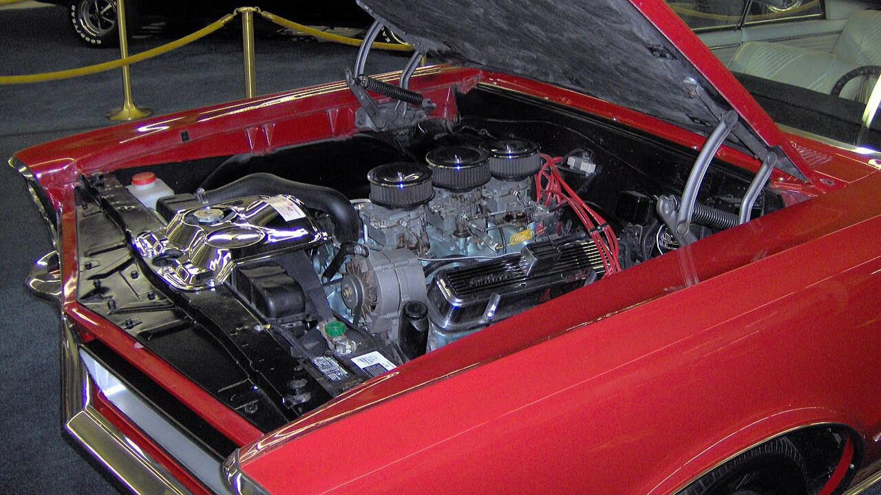 The secrets behind the Pontiac Tri-Power setup that boosted output