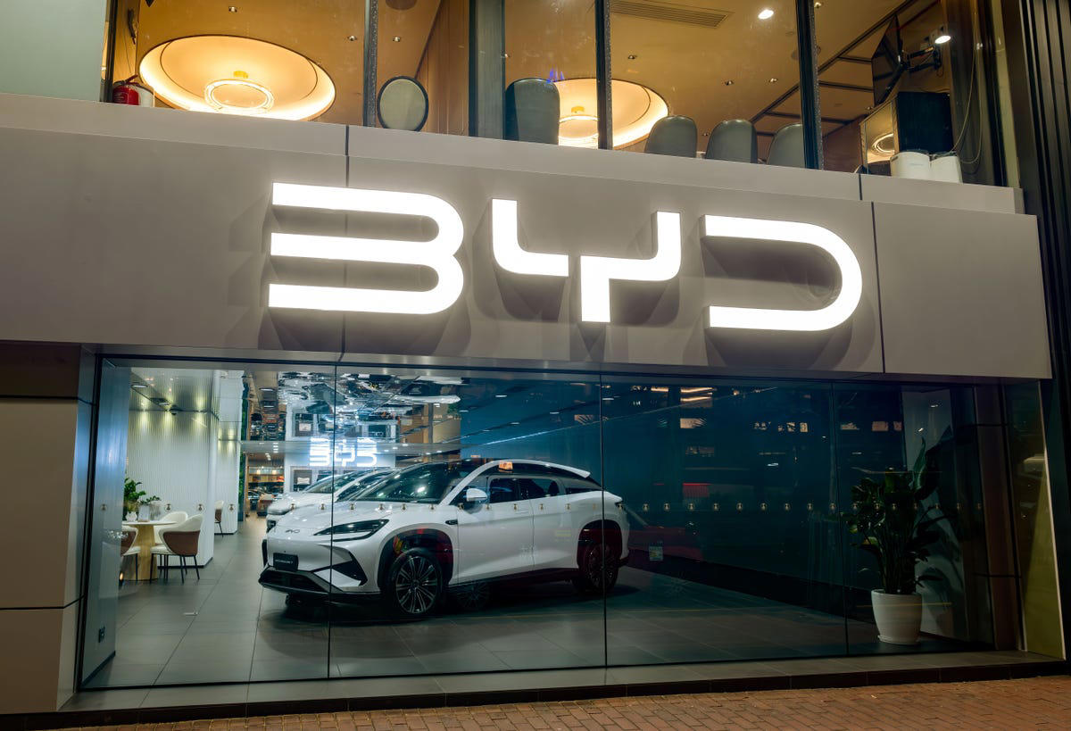 Congress pushes to lock Chinese cars out of US market