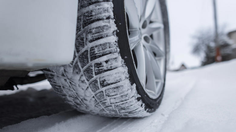 What's the difference between Douglas and Goodyear tires?