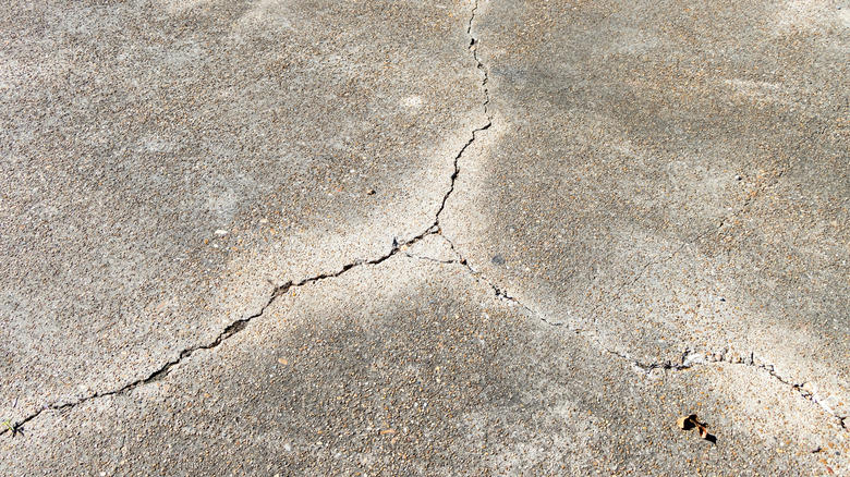 How much weight your concrete driveway can handle before it cracks