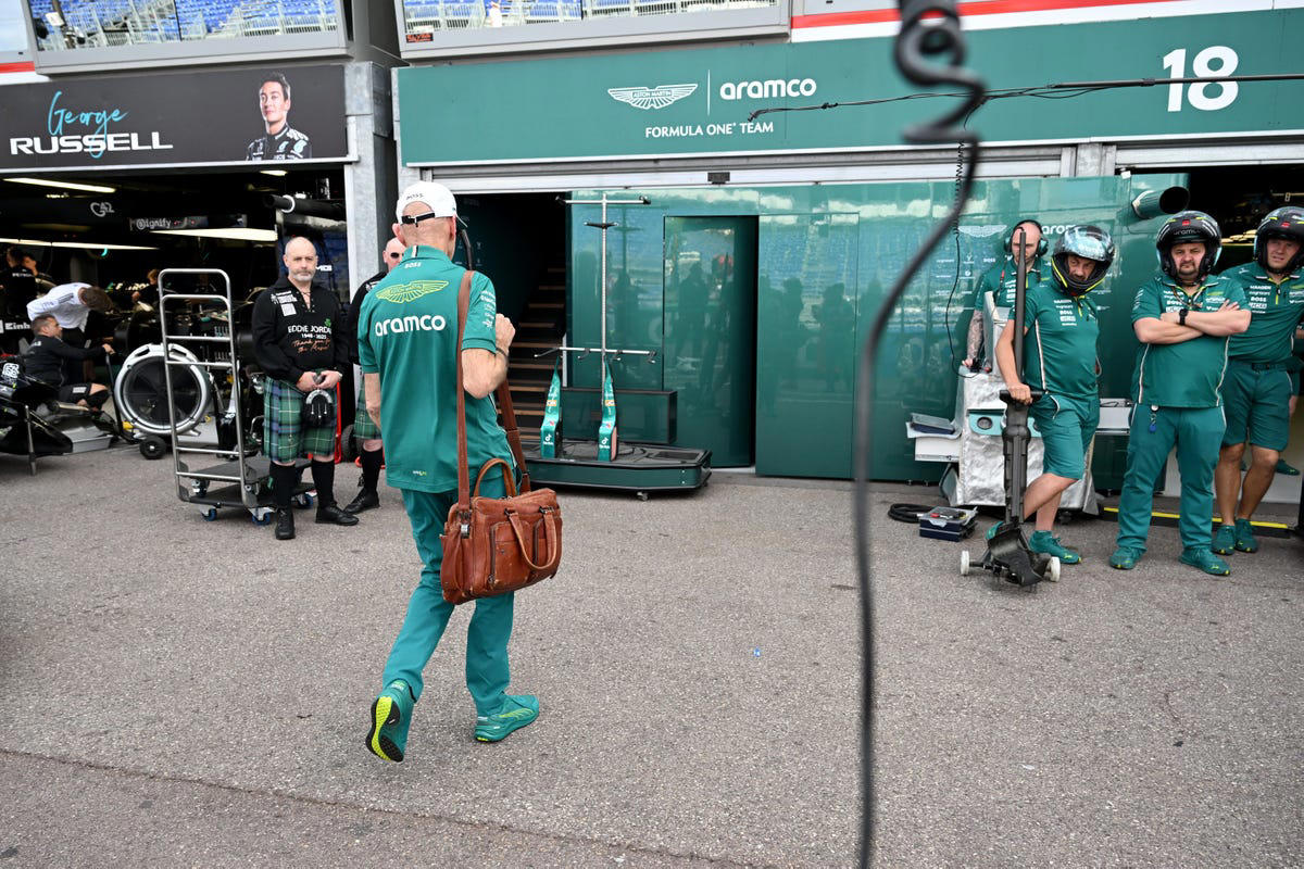 Aldo Costa señala directamente a Adrian Newey como origen de los problemas de Fernando Alonso