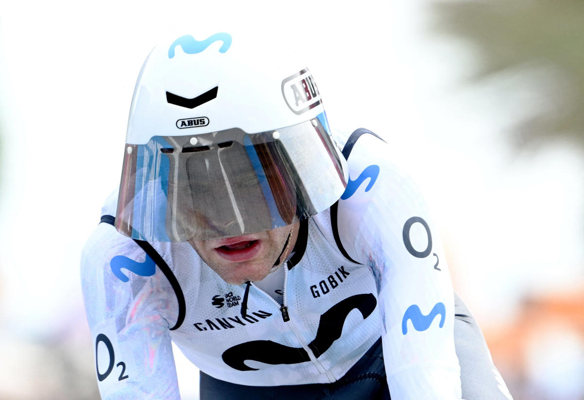 Milesi acaba en el top-10 de la crono del Giro pese al chaleco con hielos