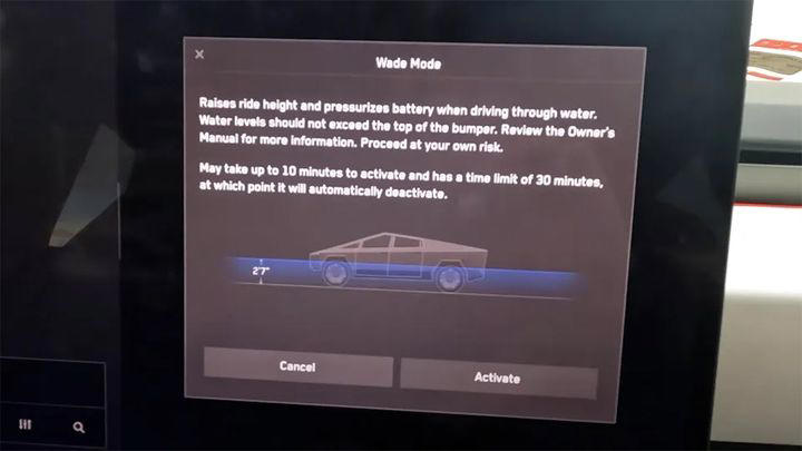 Quiso meter el Cybertruck en un lago y la jugada salió carísima: sin coche y en la cárcel