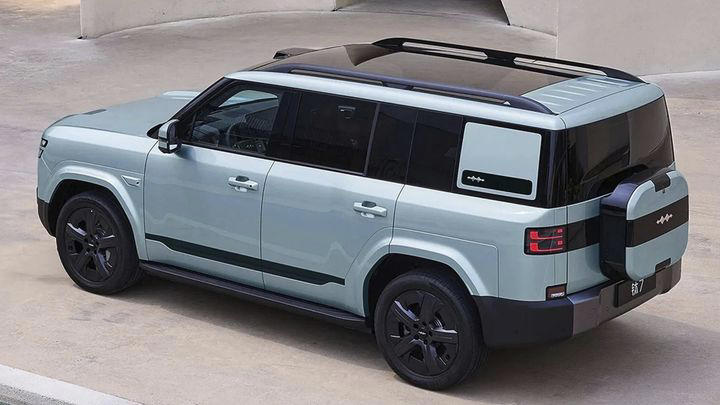 El BYD Ti7 apunta al Land Rover Defender con casi 130 km eléctricos y más de 5 metros de largo