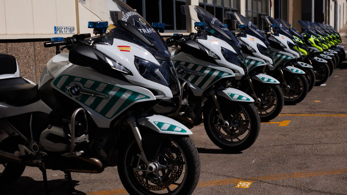 Así son las 30 nuevas motos camufladas de la Guardia Civil para vigilar las carreteras