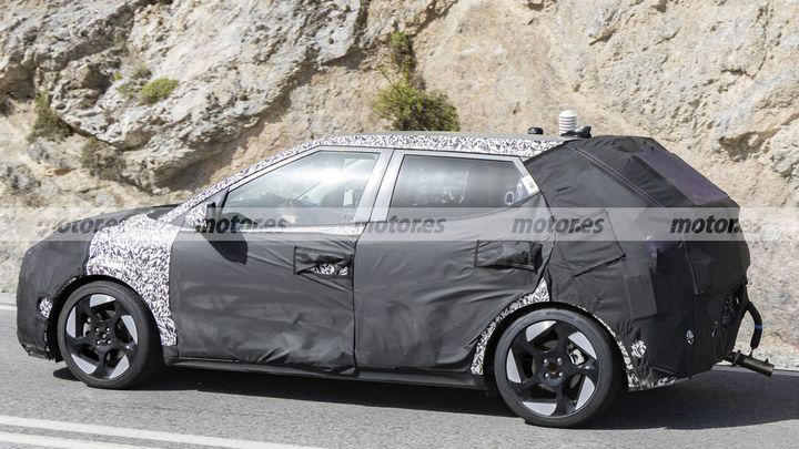 Hyundai acelera el nuevo i20 2027, más tecnología, nuevo diseño y gasolina para resistir la ofensiva china